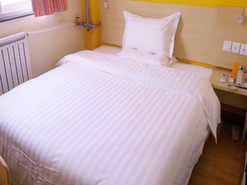 7Days Inn Wuzhou South Railway Station Cangwu Экстерьер фото